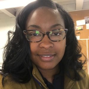 Meet your Posher, Ebony